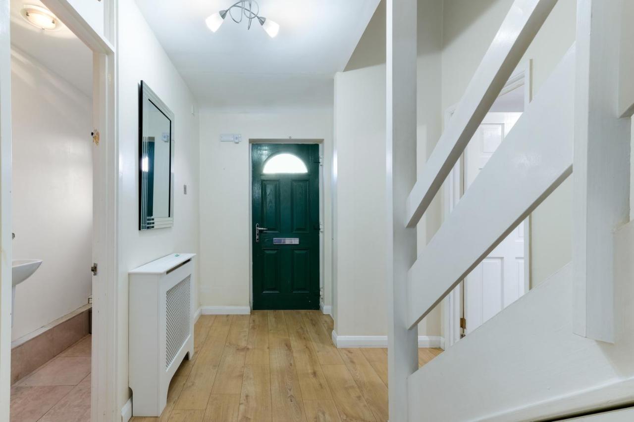 Staiforce 2 Bedroom House With Parking ميدينهيد المظهر الخارجي الصورة